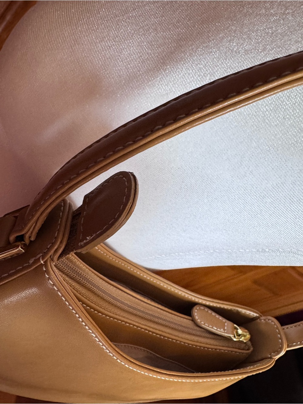 Liz Claiborne Camel Shoulder Bag - Picture 5 of 11